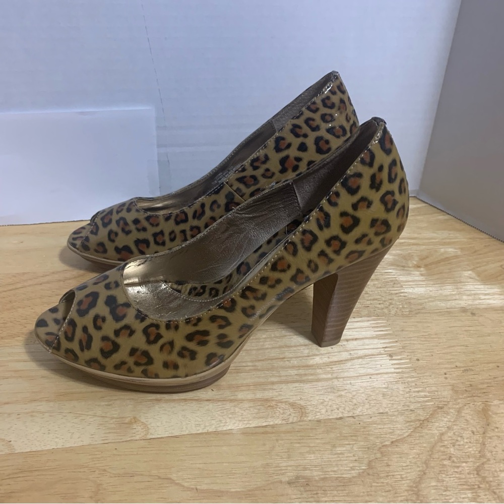 Sofft Ramona II Patent Leather Leopard Platform‎ Peep Toe Heels Pumps Shoes 7.5M
